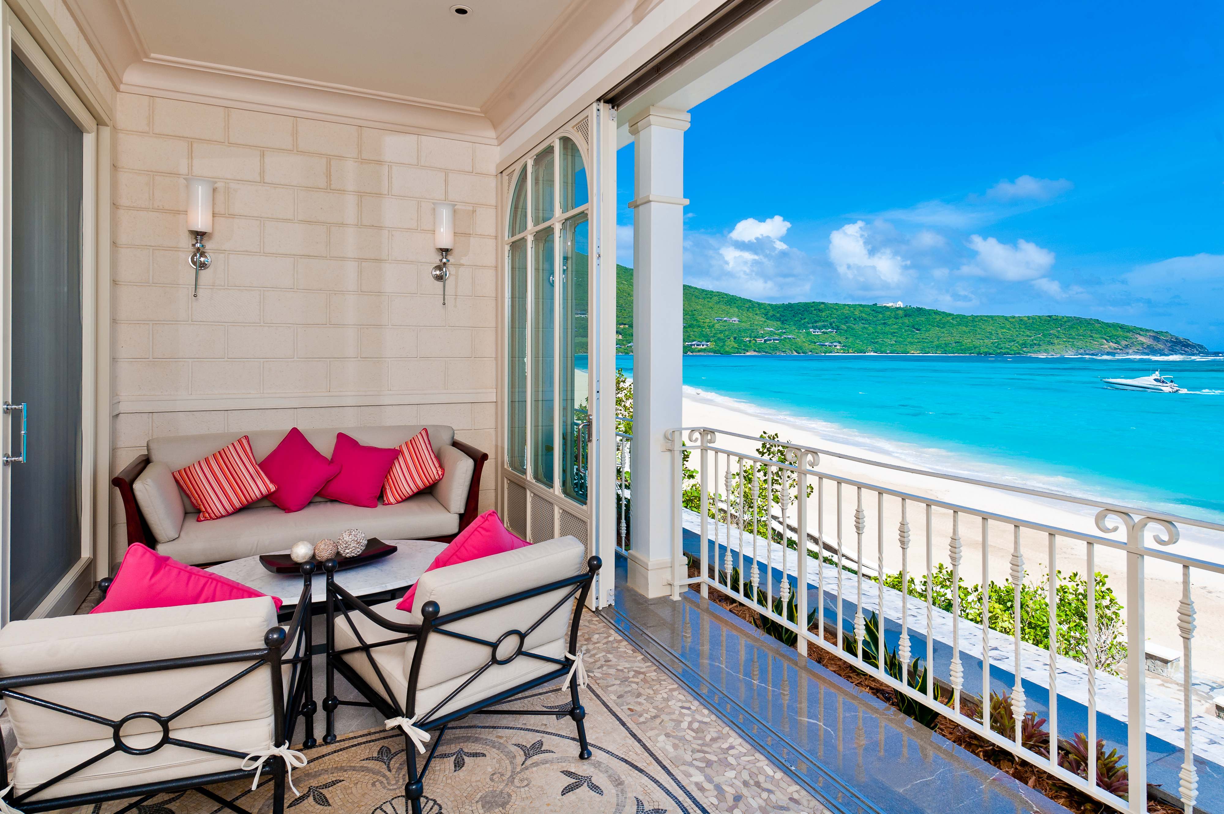 canouan-suite-one-bed-balcony